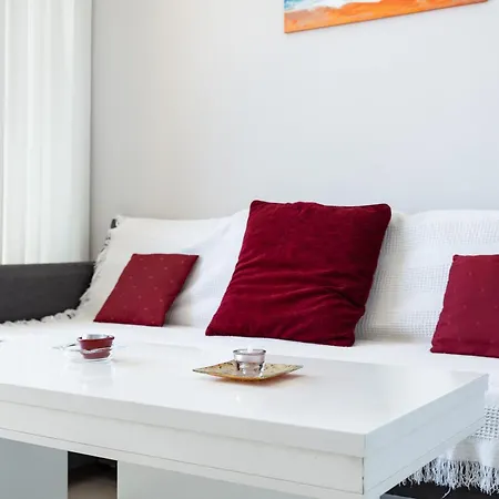 Stunning Marina View *