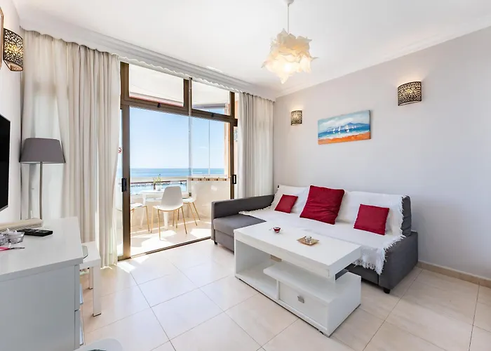 Апартаменты Stunning Marina View