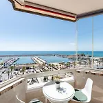 Stunning Marina View *